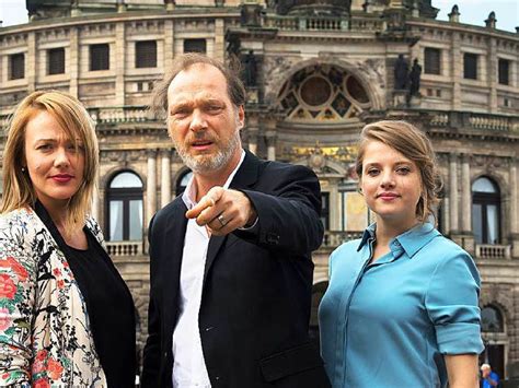 Die pegida kommt zwar nicht vor, dafür fängt der krimi eindrücklich das lebensgefühl zwischen. Frauen-Duo ermittelt im "Tatort" aus Sachsen - Computer ...