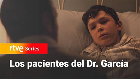 Los Pacientes Del Doctor García Amparo Deja Que Guillermo Examine A Su