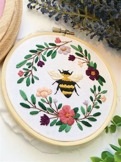 Bee Hand Embroidery Pattern Digital Download Embroidery Etsy Hand