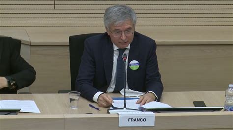 Banca d'italia è la banca centrale della repubblica italiana ed è parte del sistema europeo di banche centrali (sebc) e dell'eurosistema. Banca d'Italia - Eurosistema - Giornata dell'Educazione ...