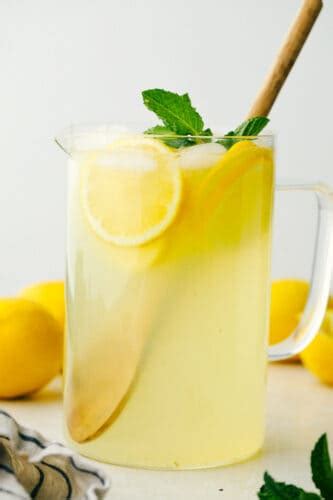 The Best Homemade Lemonade Yummy Recipe