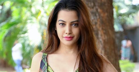 Beauty Galore Hd Diksha Panth Looking Hot In Sleeveless Top At Movie Maya Mall Trailer Launch