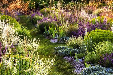 Garten liegt wenige hundert meter westlich von haindlfing in einem seitental am südrand des ampertals. Sichtungsgarten Weihenstephan | Gartentechnik.de