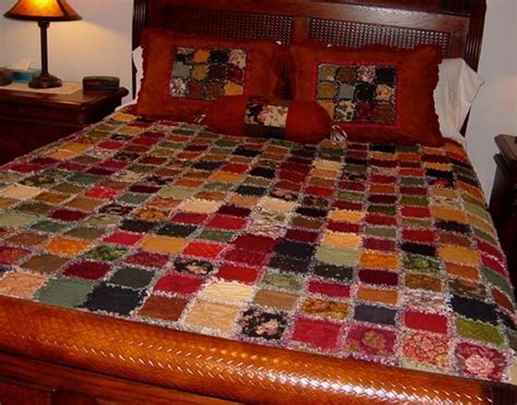 With this simple tutorial, there's no need to worry about accurately cutting lots of pieces. Queen Size Rag Quilt Set - Cozy Weekend at the Cabin ...