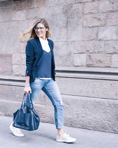 The phrase, business casual attire, is in itself confusing because of the varied ways workplaces interpret the term. 21+ Casual Outfit Designs, Ideas For Women | Design Trends ...