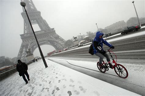 Snow Forces Eiffel Tower Closure As Bad Weather Hits France