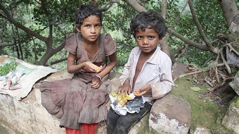 Poor Kids Beggar Street Kids Poor Child Homeless Poor Kid