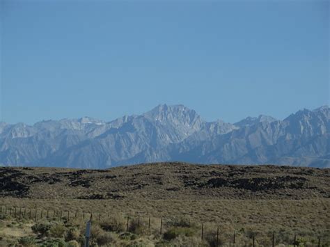 Sierra Nevada Range From Us 395 Between Big Pine And Ind Flickr