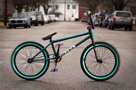 It is a form of utility bicycle commonly seen around the world. Custom BMX Bikes | Bicis bmx, Bicicletas bmx, Bmx