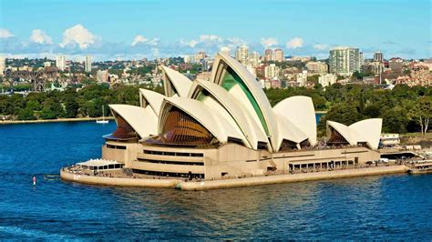 Australia Famous Tourist Attractions - Tour & Travel