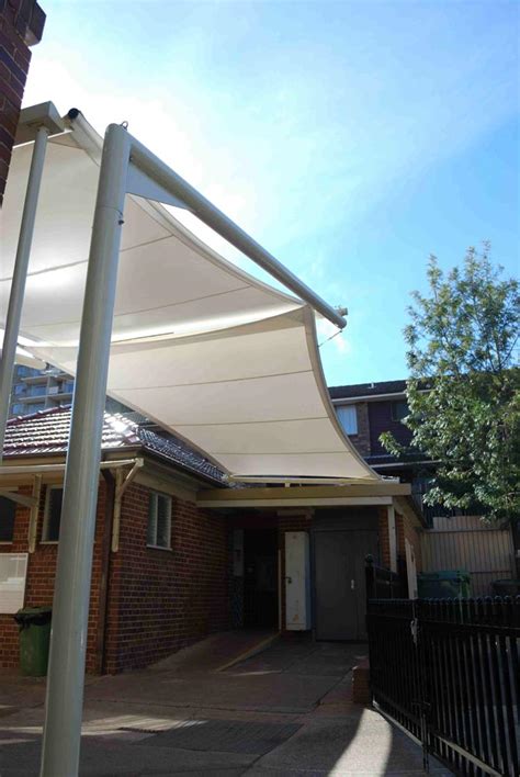 Hospitality Cantilevered Awnings Outrigger