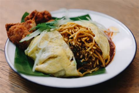 WHAT TO EAT IN KUALA LUMPUR KUALA LUMPUR FOOD DIARY!  eatandtreats