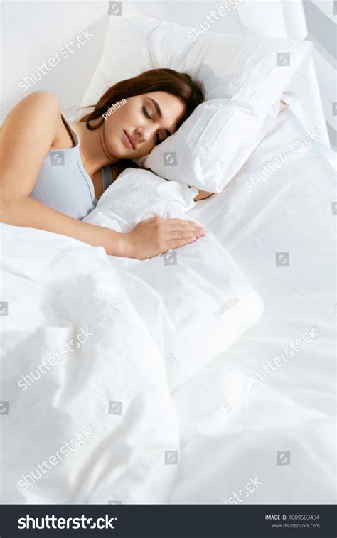 Sleep Young Woman Sleeping Bed Portrait Stock Photo 1009563454