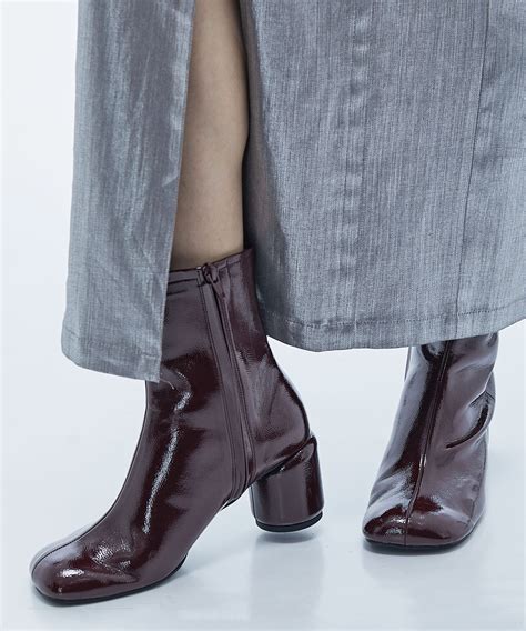Round Shaped Boots Wine Studious Womens Studious Online