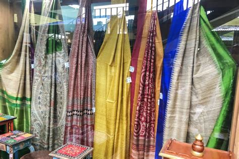 Buy Sarees From These Shops In Kolkata Lbb Kolkata