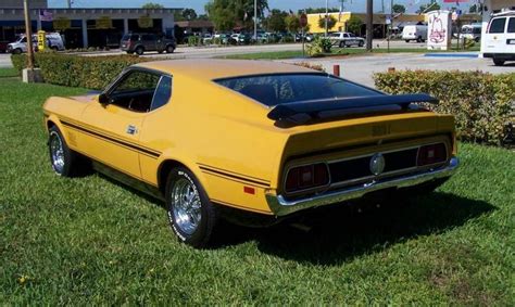 Medium Bright Yellow 1971 Mach 1 Ford Mustang Fastback