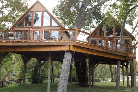 Creekside Tree House Rentals In New Braunfels Texas In
