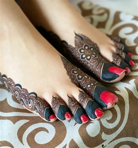 Latest Prettiest Foot Mehndi Designs For Every Kind Of Bride 2022 In