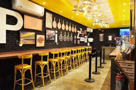 Ritzy's, and howard johnson's—fell by the wayside. Fast Food Restaurant Interior Design Ideas That You Should ...