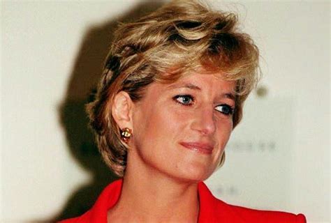 Lady Diana Il Tutorial Per Replicare La Sua Acconciatura è Virale