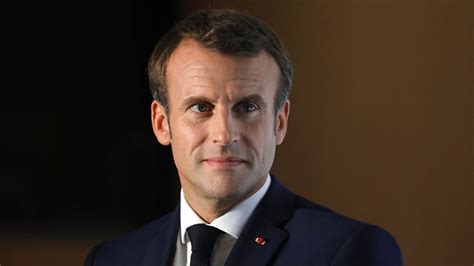 emanˈɥɛl ʒɑ̃ miˈʃɛl fʁedeˈʁik makˈʁɔ̃; Pour Emmanuel Macron, pas de retour à « une vie normale ...