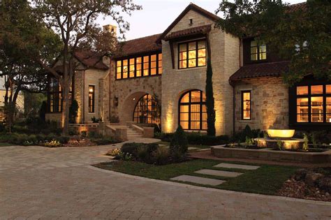 One Kindesign Breathtaking Tuscan Style Home Offers A Timeless Appeal