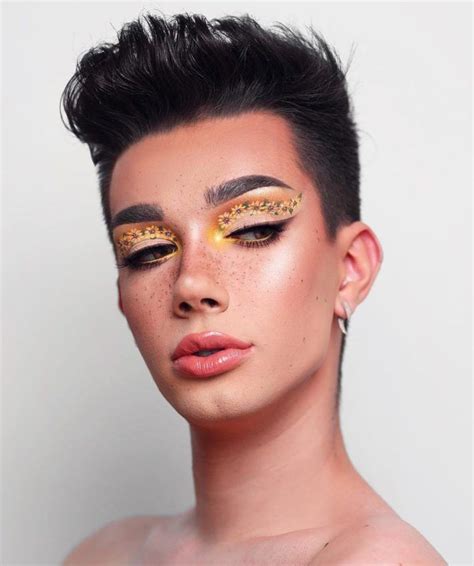 I love classic glam, but my favorite part about makeup is seeing where my crazy mind. 12 James Charles Looks You Can Copy | Creative makeup, Eye ...