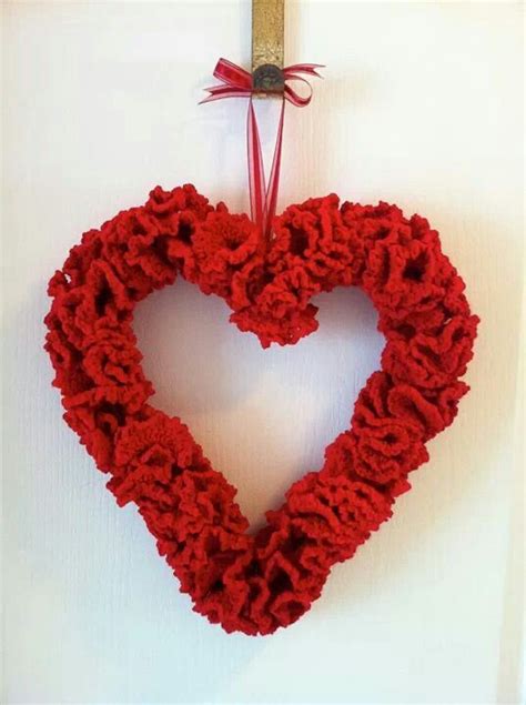 Valentines Day Wreath Using Pattern For Crocheted Christmas Wreath