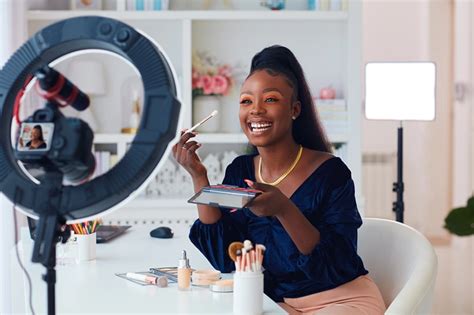 Top 20 Makeup Influencers For Beauty Brands Grin