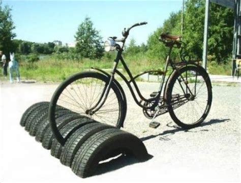 Make a tire recycling bin. do it yourself projects using old tires, dumpaday (4) - Dump A Day
