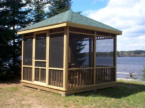This does not look too hard. Gazebo en bois extérieur -Gazebo en bois extérieur fournis ...