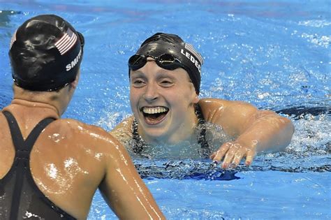 Katie Ledecky Wills Us To 4x200 Meter Freestyle Relay Gold With