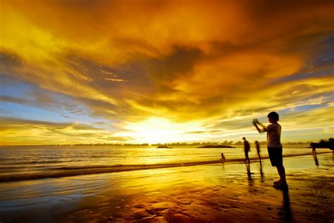 Golden Sunset At Tanjung Aru First Beach What A Weekend It Flickr