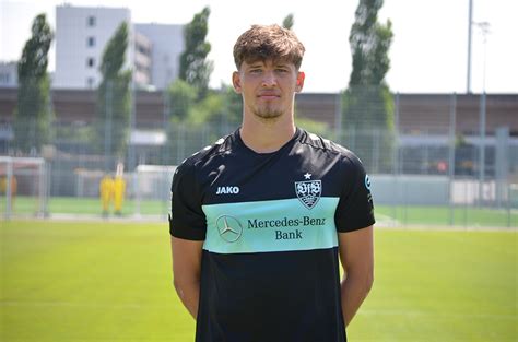 Gregor kobel has opened the door to a switch to borussia dortmund. KOBEL_GREGOR_01_Foto_STUGGITV - STUGGI.TV