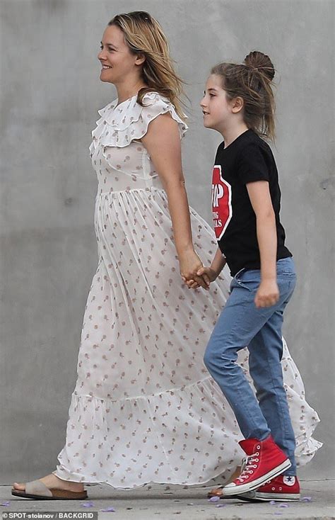 Alicia Silverstone Happily Holds Hands With Her Nine Year Old Son Bear Alicia Silverstone