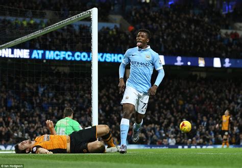 Wilfried bony teaches citytv's kelly o'donnell some traditional african dancing. Manchester City 4-1 Hull City: Wilfried Bony, Kelechi ...