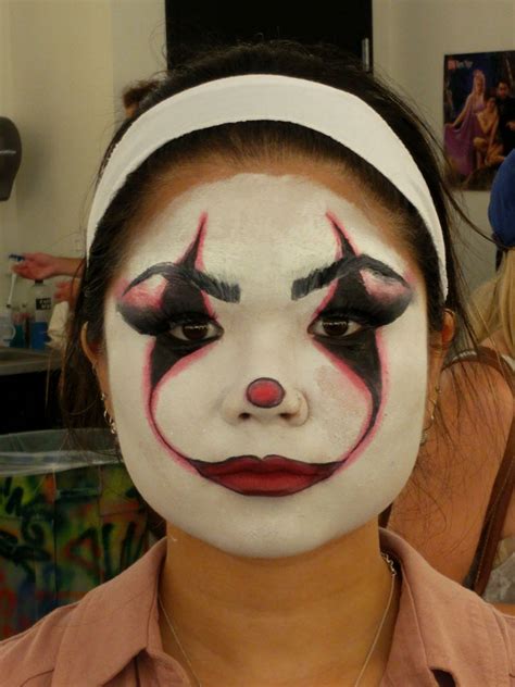 Pin By Katie Takemoto On Clown Female Clown Face Makeup Halloween