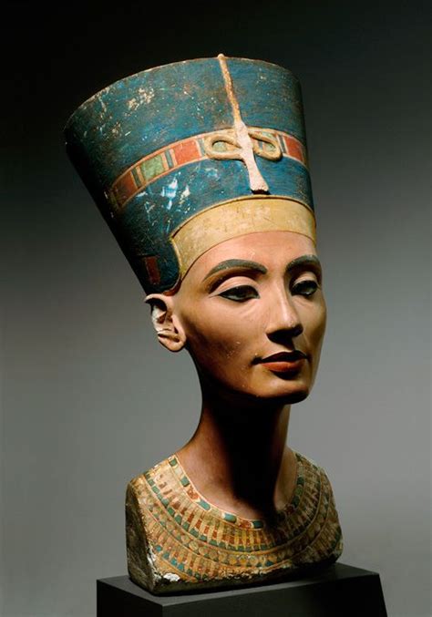 Nefertiti Perhaps Egypt S Most Beautiful Queen En 2023 Akhenatón Egipto Busto De Nefertiti