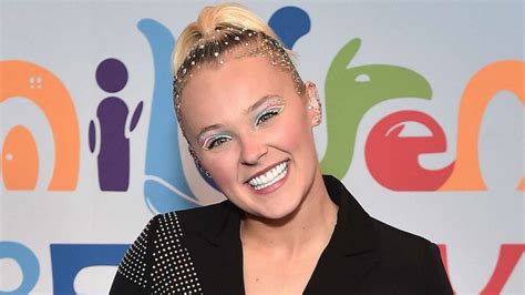 Jojo Siwa Celebrates 2 Year Anniversary Of Coming Out In Reflective