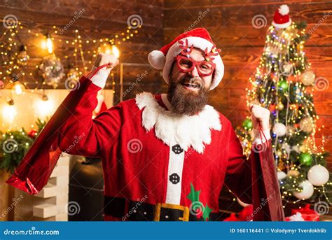 Crazy Funny Hipster Santa Santa Wishes Merry Christmas And Happy New