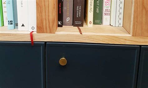 Here at silke, we've built our business model on (and base our kitchen packages on) modern european kitchen. Navy Scandinavian Style Kitchen - Chidingfold Kitchens