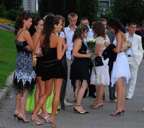 Celebrity Photo Maniac Enjoy The Pictures Of Russain School Graduation