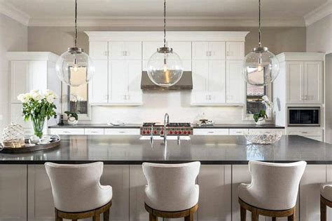 Quartz countertops rapidly ended up being well known in italy, and have been included in european kitchens for a considerable length you can get anything from lime green to a characteristic darker to a dull dark. White Kitchen Cabinets with Dark Countertops - Designing Idea