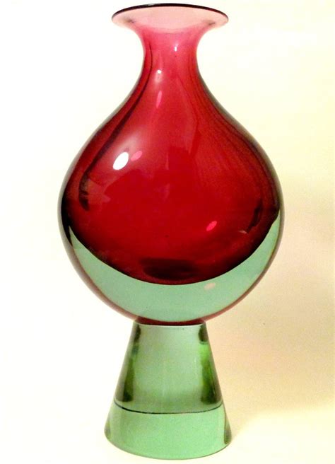 Cenedese Murano Red Purple Alexandrite Italian Art Glass Sculptural Flower Vase For Sale At 1stdibs