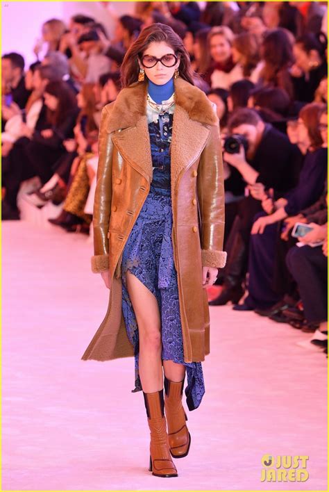 Kaia Gerber Hits The Runway For Chloes Fashion Show Photo 1219672