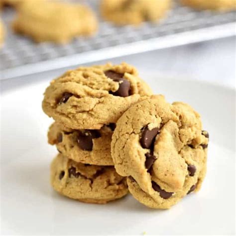 Healthier Chocolate Chip Cookies With Quinoa And Almond Butter Flavor