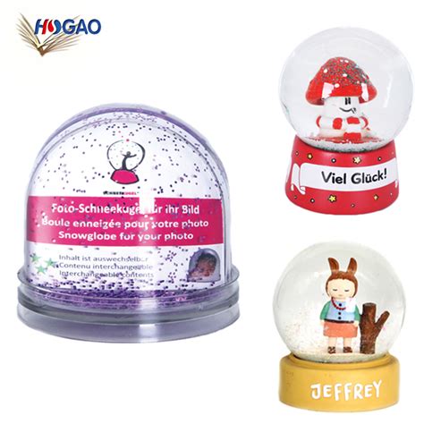 China New Innovative Product Oem Wholesale Snow Dome Home Decor Cute