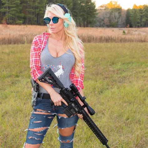 Girls With Guns Military Women Military Army Girls Are Awesome