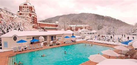 The Homestead Resort Has The Best Natural Hot Spring Pool In Virginia