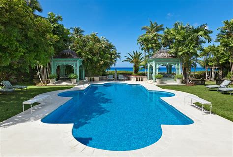 Leamington Pavilion Luxury Beachfront Villa 3 Bedrooms